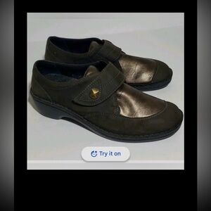 Berkemann Stretch Comfort Wedge Shoes in Metallic Bronze & Black Size 7